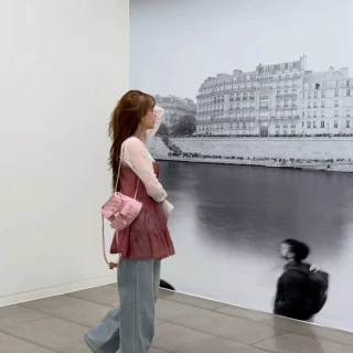 260518-chuu-instagram-update-ft-heejin-v0-i2em7yf4cz1h1
