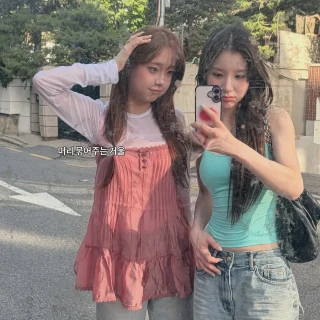 260518-chuu-instagram-update-ft-heejin-v0-wijf6u94cz1h1