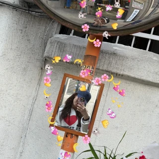 260518-miyeon-instagram-update-with-twice-sana-v0-dab8bafpjt1h1