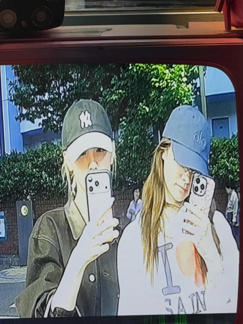260518-miyeon-instagram-update-with-twice-sana-v0-o7oxr50ojt1h1.webp