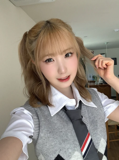 260518-say-my-name-twitter-update-hitomi-v0-wo9fi67ltu1h1.webp