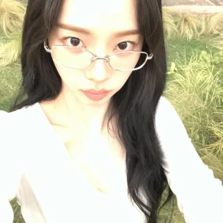 260519-karina-instagram-update-2-v0-upglxesvz12h1