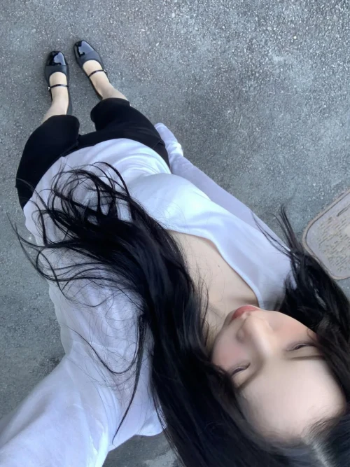 260519-karina-instagram-update-2-v0-xanv8isvz12h1.webp