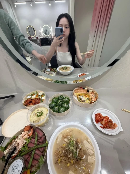260519-karina-instagram-update-benefit-of-veggie-v0-97sxlgndz12h1.webp