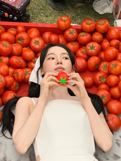 260519-karina-instagram-update-benefit-of-veggie-v0-dm2nshndz12h1.webp