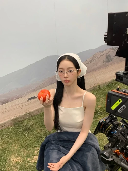 260519-karina-instagram-update-benefit-of-veggie-v0-j866kfndz12h1.webp