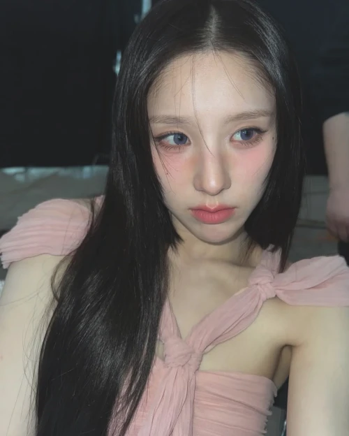 250620-heejin-v0-e1fb0gmbvd2h1.webp