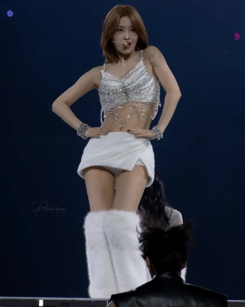 260306-beautiful-momo-v0-bap4ha8gn81h1.webp