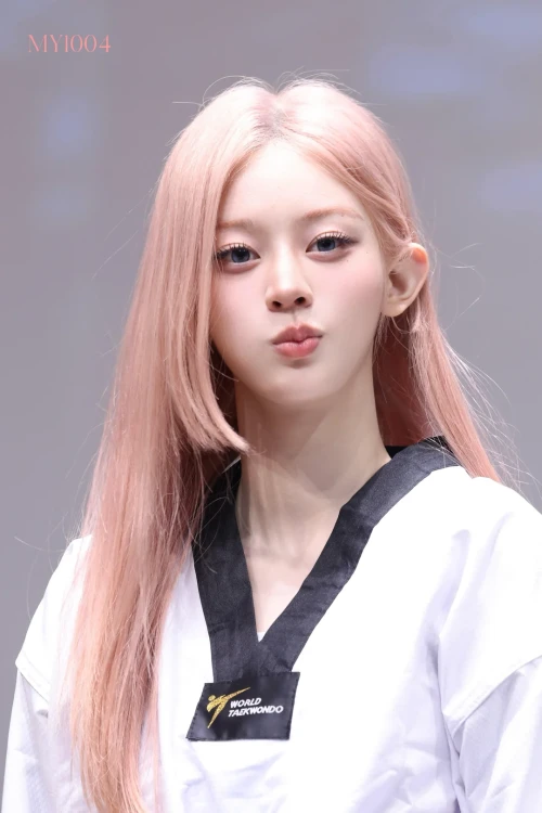 260510-minju-v0-d5lr812jo42h1.webp