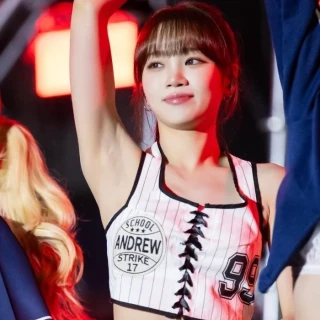 260515-chaewon-v0-94bq3bvuue2h1