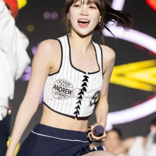 260515-chaewon-v0-smnwmbvuue2h1