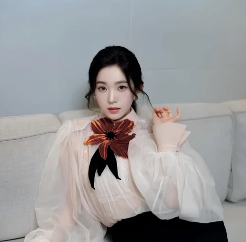 260516-irene-so-pretty-v0-31uzj6se2b2h1.webp