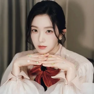 260516-irene-so-pretty-v0-che4gyre2b2h1