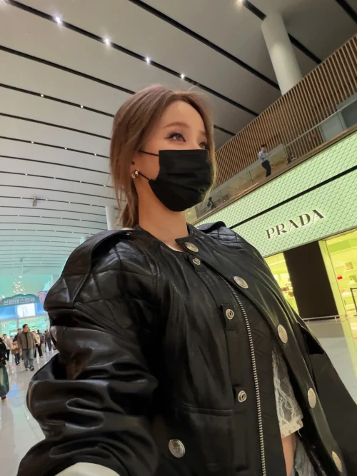 260517-kiss-of-life-instagram-update-belle-life-goes-on-v0-4o2u5fu4jp1h1.webp