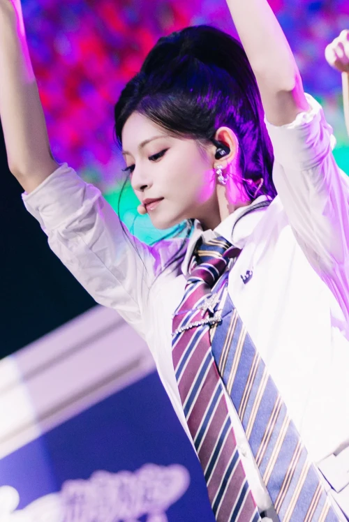 260517-yiren-v0-zqfhiv1xf22h1.webp