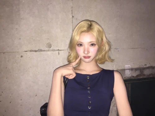 260518-jiwoo-weverse-update-v0-4i5uhsdjgt1h1.webp