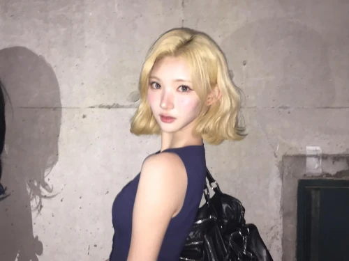 260518-jiwoo-weverse-update-v0-h2qypqdjgt1h1.webp