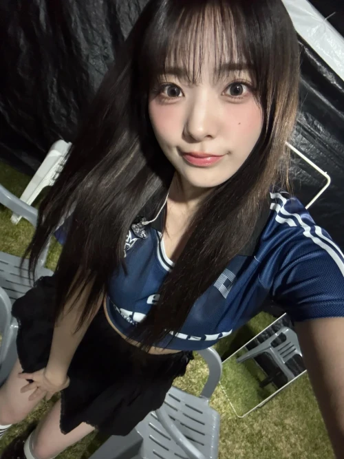 260518-siyeon-weverse-post-v0-hmcf3bj64z1h1.webp