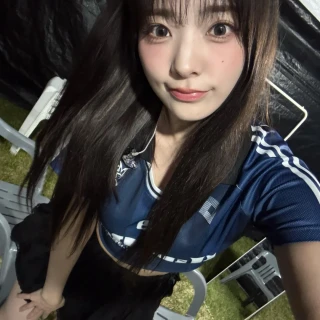 260518-siyeon-weverse-post-v0-hmcf3bj64z1h1