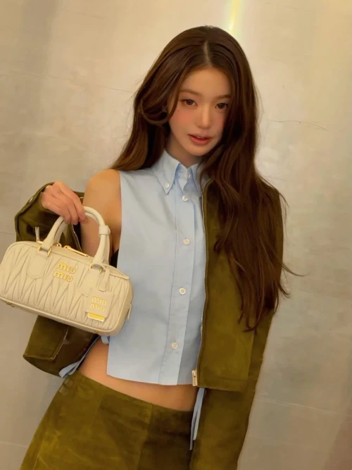 260518-wonyoung-instagram-update-v0-quh2477ynw1h1.webp