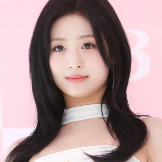 260519-ahyeon-v0-7juf0sc6n42h1
