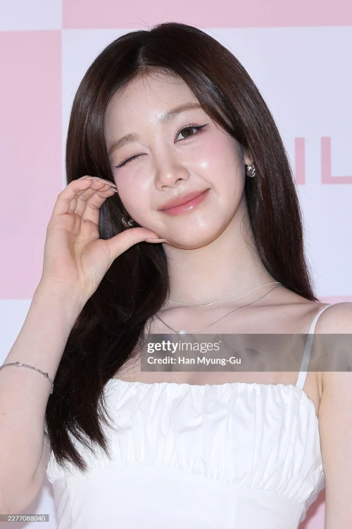 260519-babymonster-banila-co-seongsu-flagship-store-opening-v0-387hzefvf42h1.webp