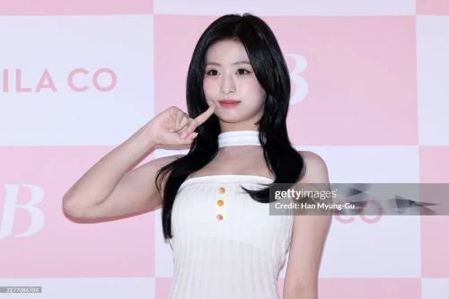 260519-babymonster-banila-co-seongsu-flagship-store-opening-v0-x66zbpevf42h1.webp