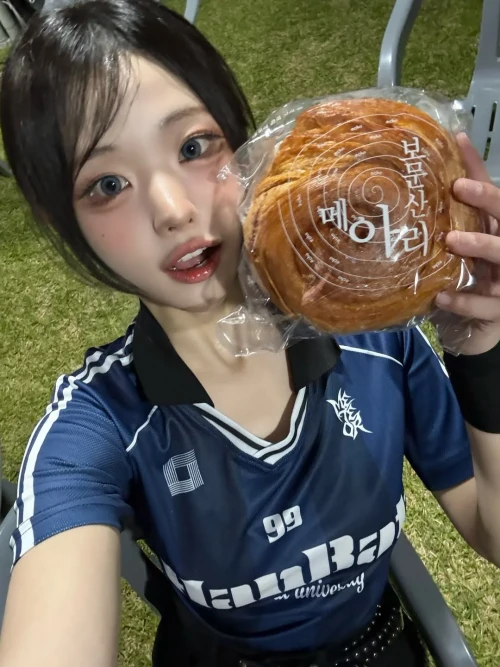260519-hina-instagram-post-ft-chodan-v0-iem8mmzn532h1.webp