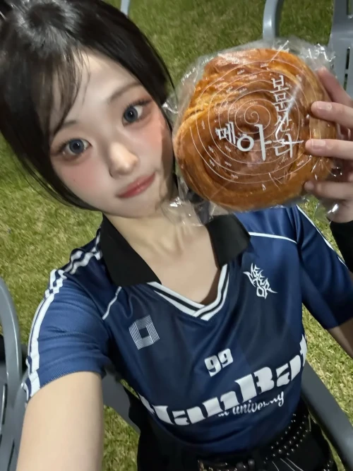 260519-hina-instagram-post-ft-chodan-v0-qmeiwe2o532h1.webp