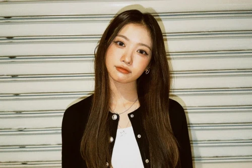 260519-kumi-weverse-update-v0-mo32pem9f62h1.webp