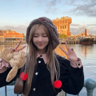 260519-miu-instagram-update-v0-c62o83o6832h1