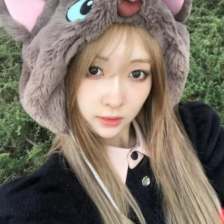 260519-miu-instagram-update-v0-tqz5jrq6832h1