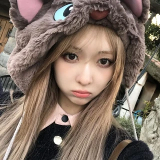 260519-miu-instagram-update-v0-v8twg4p6832h1