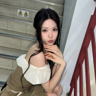 260519-rescene-plus-chat-update-with-zena-you-shake-me-up-v0-tnjh2xqqk62h1