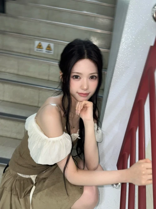 260519-rescene-plus-chat-update-with-zena-you-shake-me-up-v0-xrcj63vqk62h1.webp