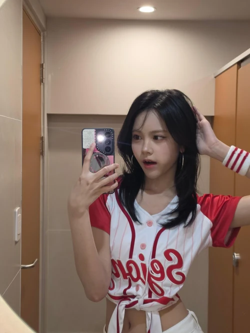 260520-carmen-weverse-update-v0-lbueih1iza2h1.webp