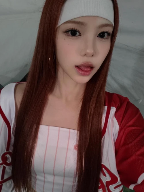 260520-ian-weverse-update-v0-yp6ih2yb1b2h1.webp