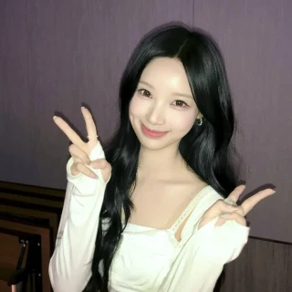260520-rescene-instagram-update-with-woni-like-that-mood-v0-lytfvmdxva2h1
