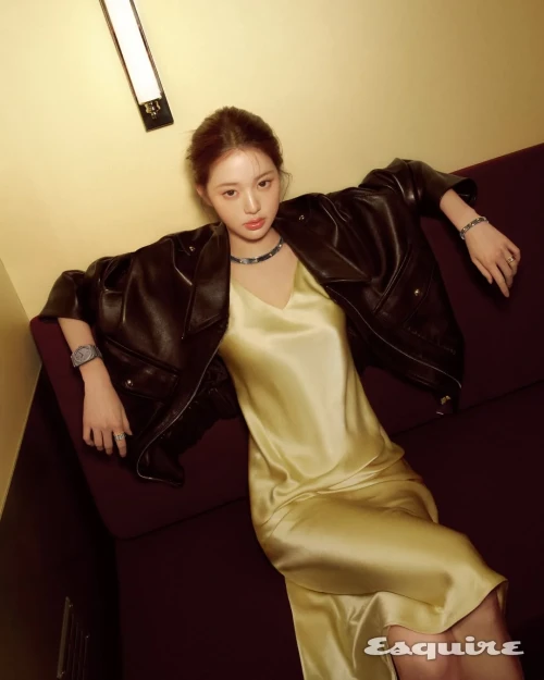 260520-wonyoung-esquire-korea-x-bvlgari-june-2026-issue-v0-qkavtszy0a2h1.webp