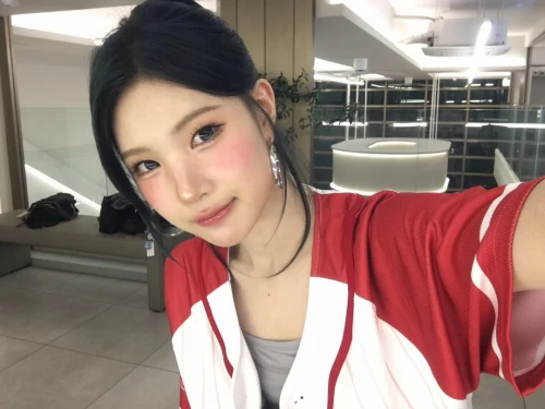 260521-juun-weverse-update-v0-akn0fn4qre2h1.webp
