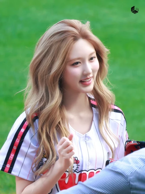 250527-gaeul-v0-2tze6z8q5g2h1.webp