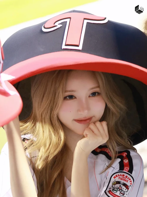 250527-gaeul-v0-owlz1v0q5g2h1.webp