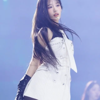 251220-yujin-v0-4ffyui2w7i2h1
