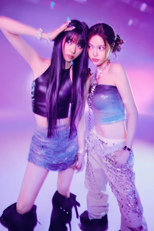 260521-izna-the-3rd-mini-album-set-the-tempo-concept-photo-v0-woq11aonhg2h1.webp