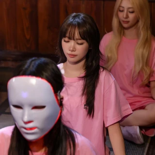 260522-le-sserafim-boompala-mv-photo-sketch-chaewon-v0-p37ryk8afo2h1