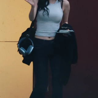 250928-karina-v0-w5jfexgutk2h1