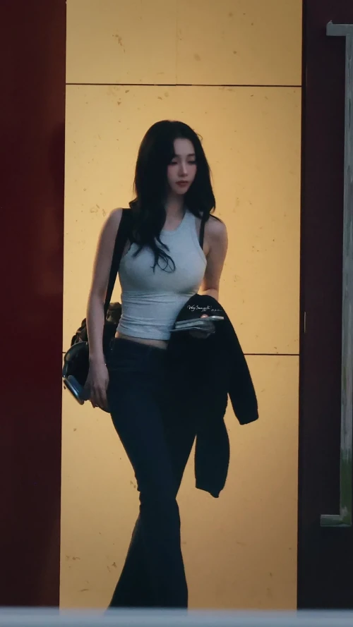 250928-karina-v0-wzin829utk2h1.webp