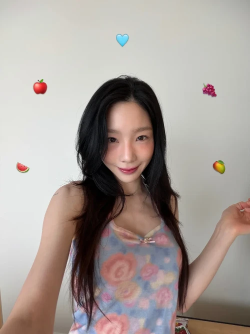 260512-taeyeon-ig-update-v0-vznv1769jf2h1.webp