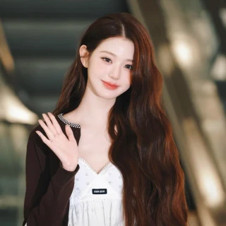 260513-wonyoung-v0-u2v3unudlx2h1