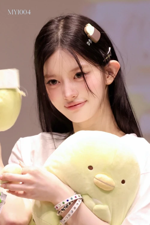 260516-minju-v0-0irvfxedmx2h1.webp
